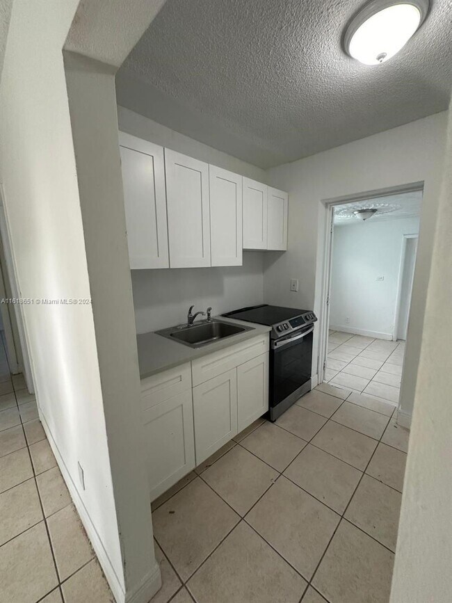 Foto del edificio - 5727 Fletcher St