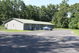 Building Photo - 154 N Washington St