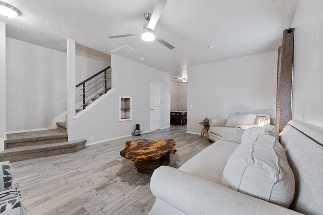 Foto del edificio - 3603 Palomar Valley Dr