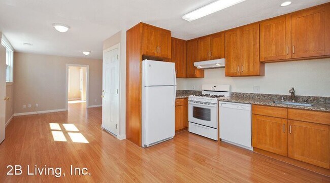 Building Photo - 328 6th Ave
