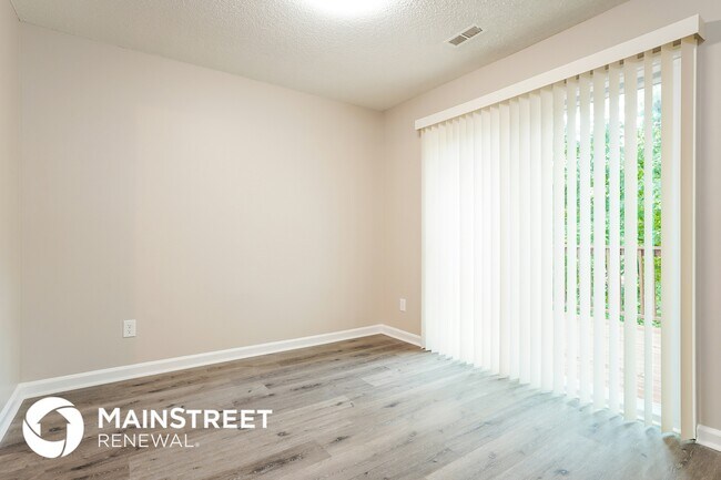 Foto del edificio - 3020 Olde Birch Dr