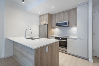 Building Photo - 150 Rue du Séminaire