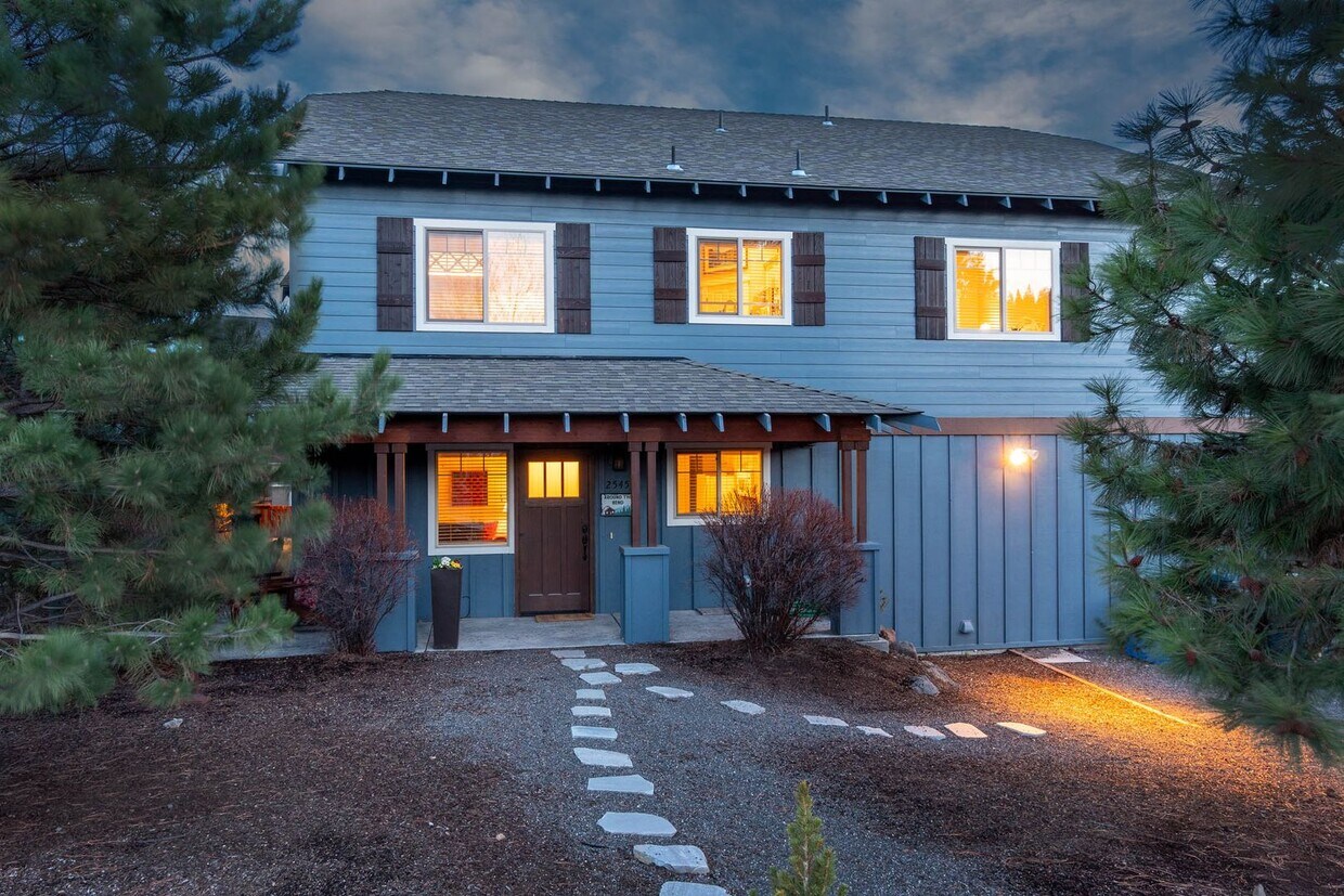Foto principal - Beautiful Awbrey Butte ADU cottage w attac...