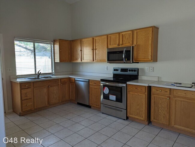 Building Photo - 2 br, 2 bath House - 2121 N Iowa St