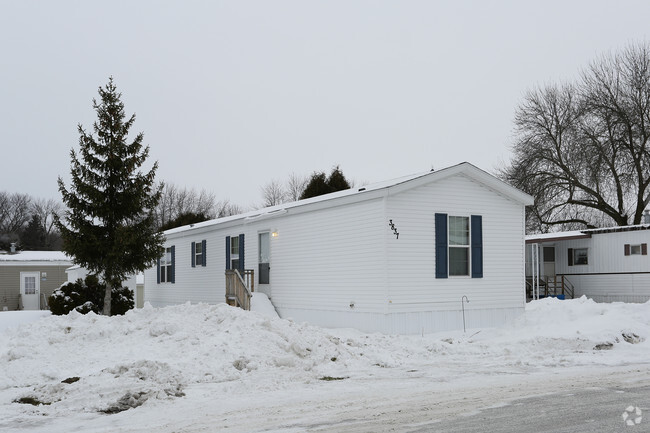 Building Photo - Alpine Meadows Mobile Village