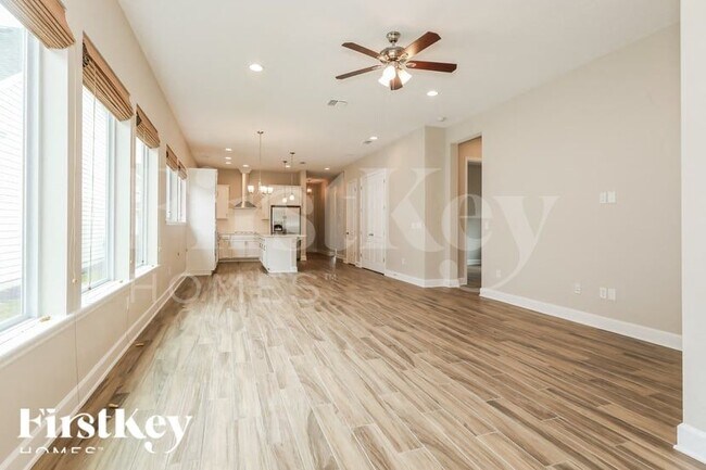 Foto del edificio - 105 Archwood Dr
