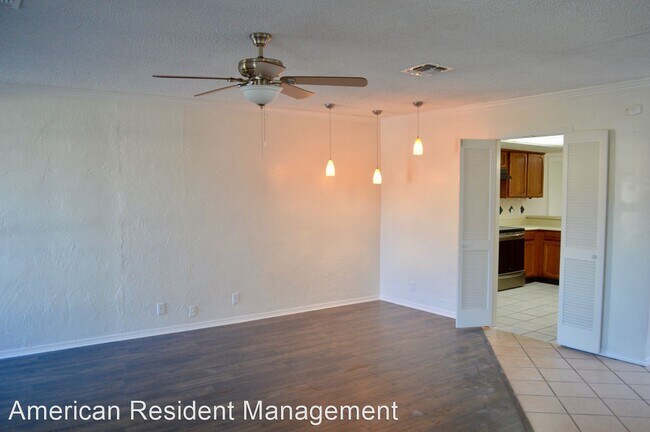 Building Photo - 3 br, 2 bath House - 13810 Crested Point