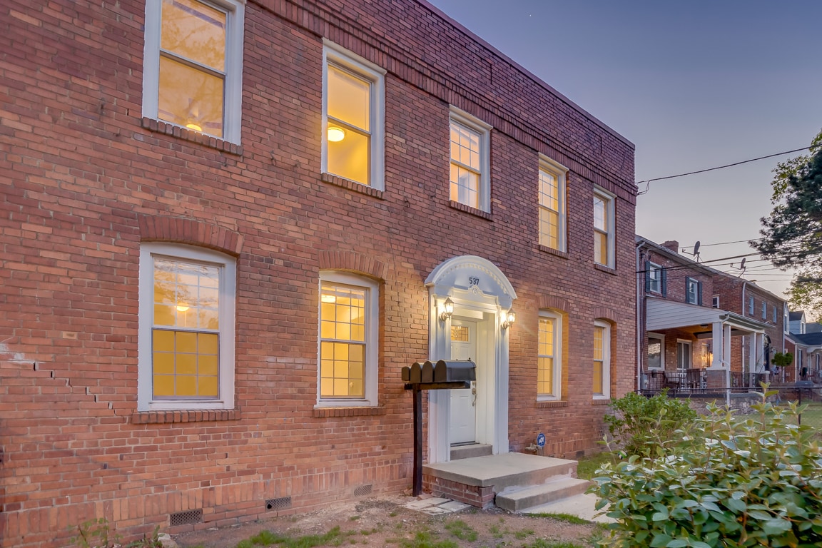 Primary Photo - 537 Newcomb St SE