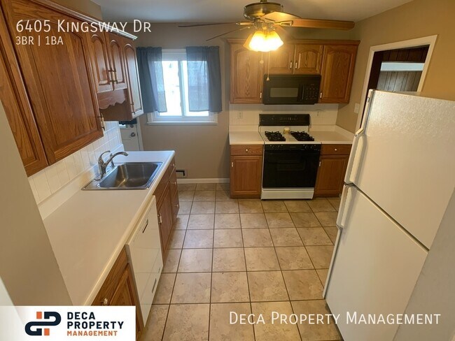 Building Photo - 3 Bedroom House