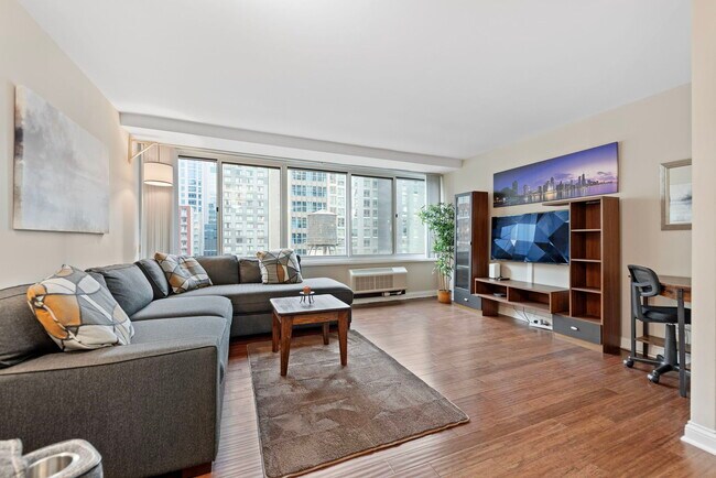 Foto del edificio - 211 E Ohio St