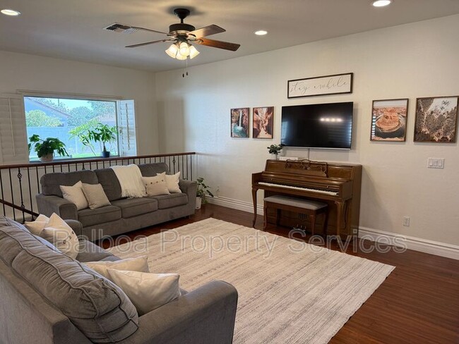 Building Photo - 4203 E Los Altos Rd