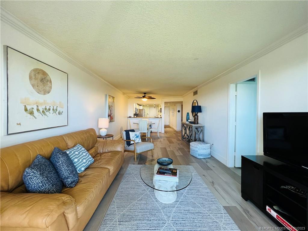 Primary Photo - 10044 S Ocean Dr