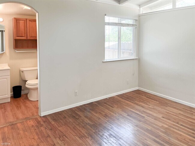 Building Photo - 3 br, 2 bath House - 3716 Brownson Street A