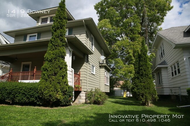 Building Photo - Lovely 5 bedroom 1 1/2 baths