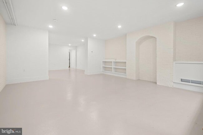 Building Photo - 1014 N Calvert St
