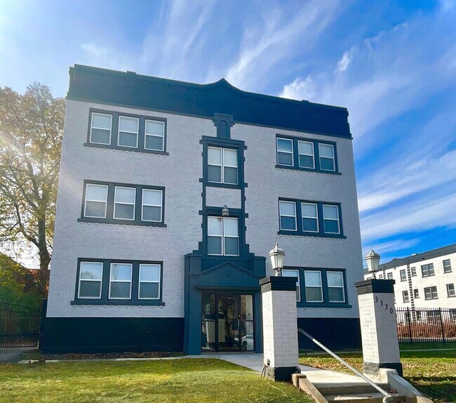 Building Photo - Magnolias Living Studio Apartments
