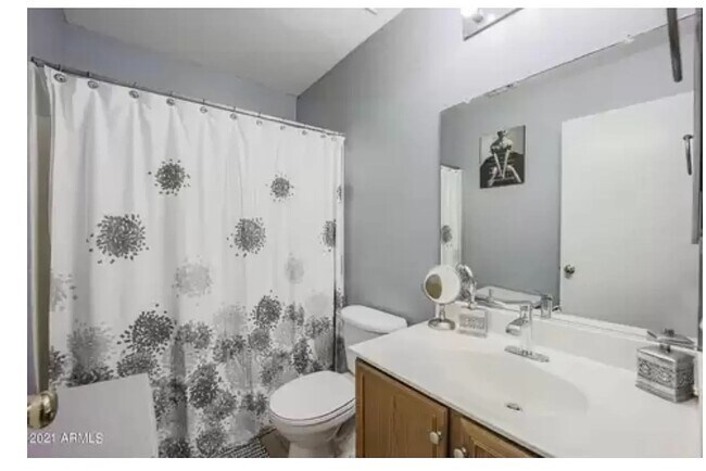 ¡Baño completo - 12741 W Pershing St