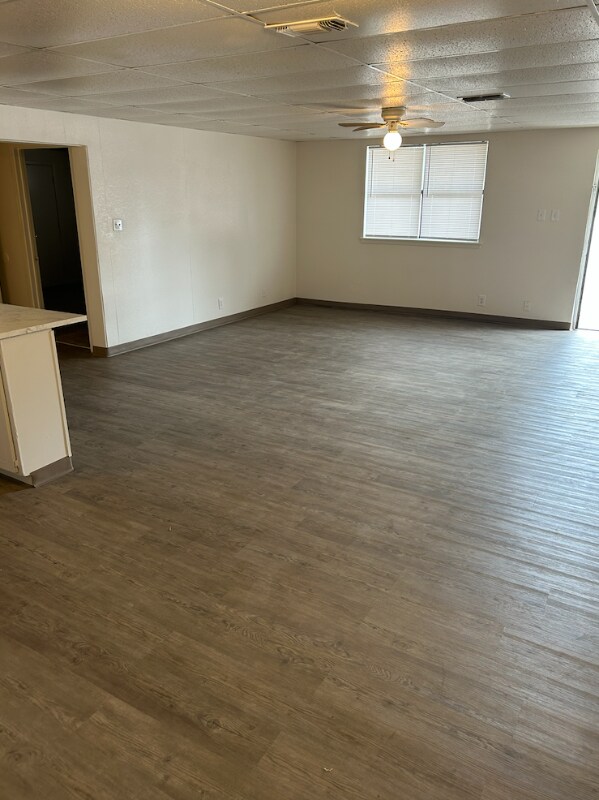 Foto del edificio - 527 W Main St