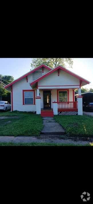 Building Photo - 1105 5th St