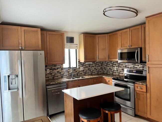 Foto del edificio - 5301 Waterview Cir