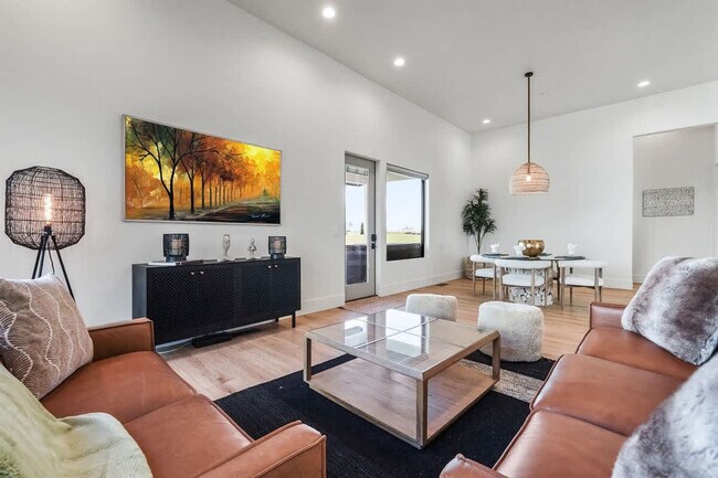 Foto del edificio - 12401 Rivendell Ct