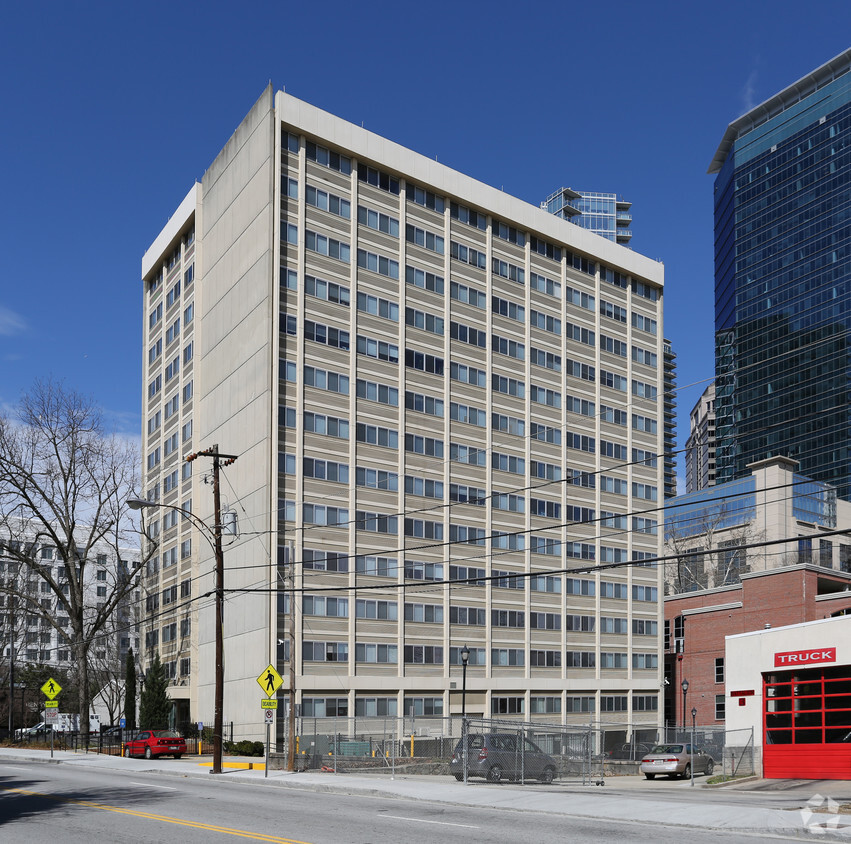 Building Photo - Juniper & 10th Highrise