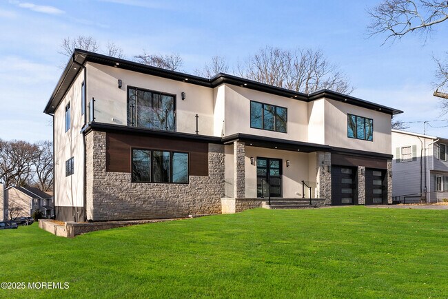 Building Photo - 459 Harnell Ave