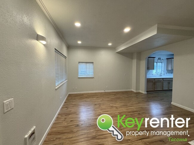 Building Photo - Captivating Multi-level 4Bed/2Bath Tacoma ...