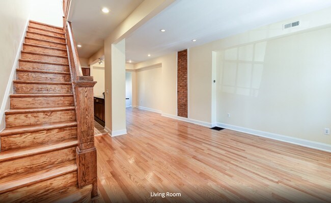 Open space hight ceilings - 1216 Florida Ave NE