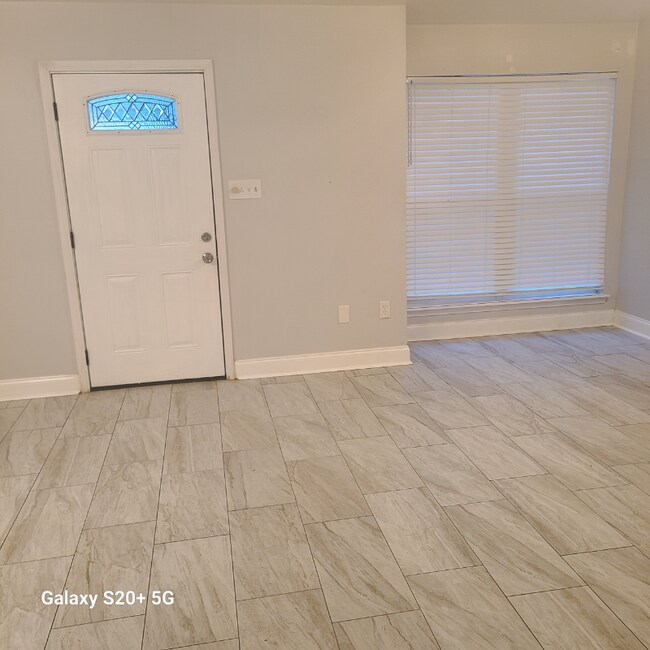 Foto del edificio - 1820 Carolyn Sue Dr