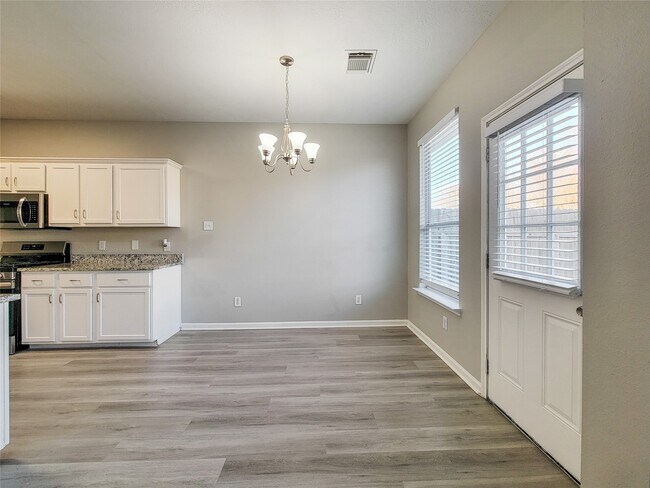 Foto del edificio - 3926 W Lindbergh Ct