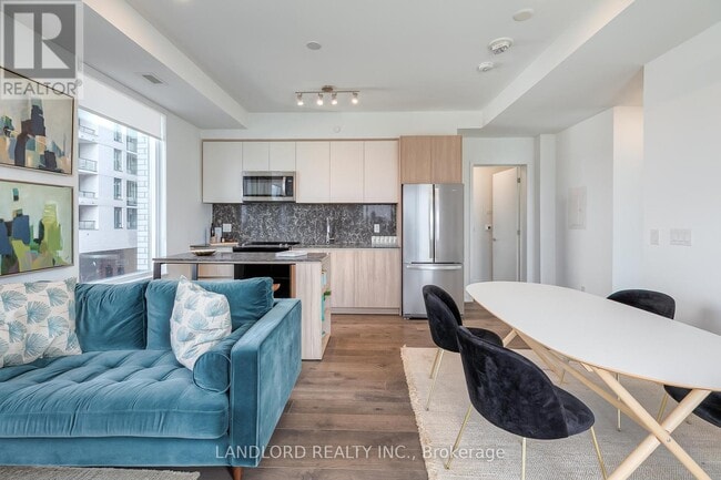 Building Photo - 3100 Keele St