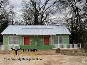 Building Photo - 305 E Narroway St