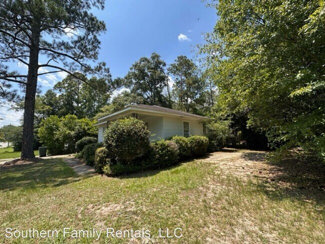 Building Photo - 3 br, 1 bath House - 1005 W. Moore St.