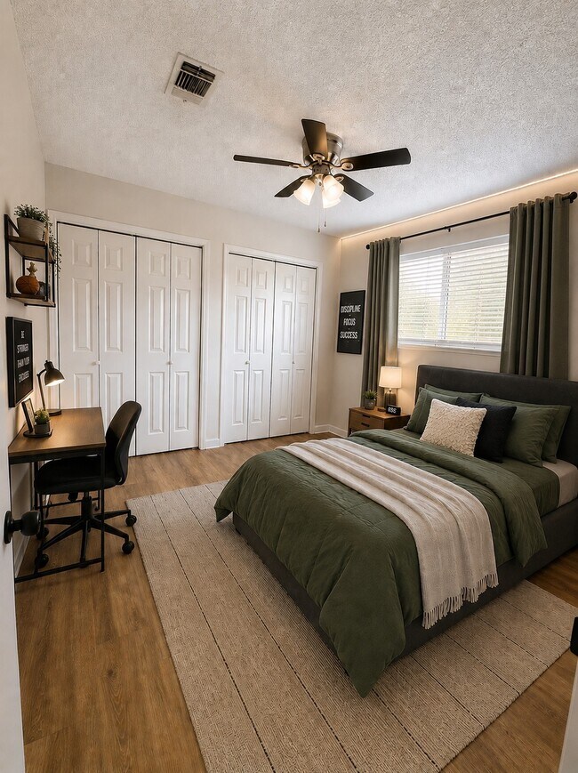 Foto del edificio - 412 Breezy Ln