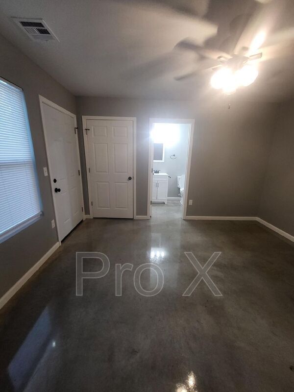 Foto del edificio - 1409 S Byers Ave