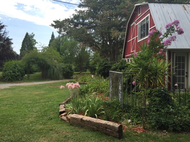 Front of barn landscaping - 3333 Hamblen Ct