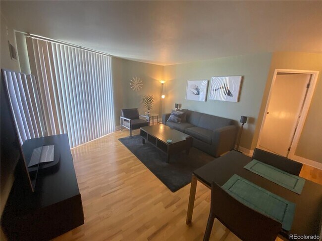 Foto del edificio - 601 W 11th Ave