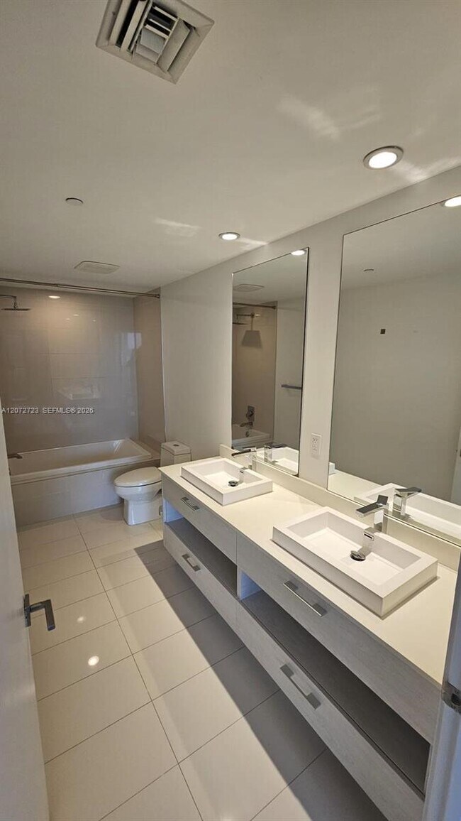 Foto del edificio - 45 SW 9th St