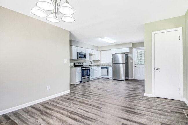 Building Photo - 2531 Brentwood Ct