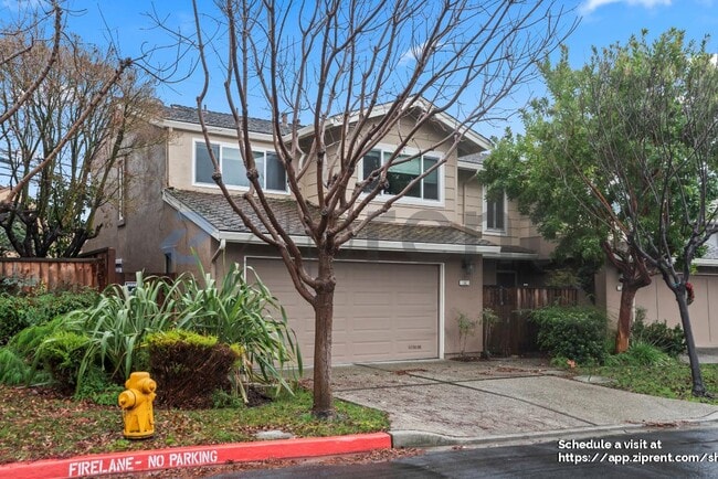 Building Photo - 567 Blue Jay Dr