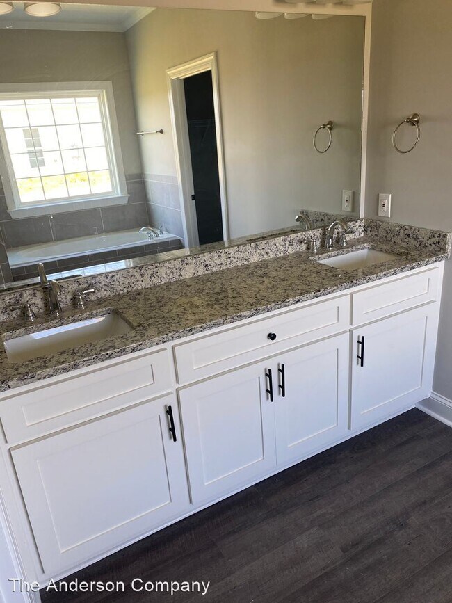 Building Photo - 4 br, 2.5 bath House - 139 Scarlet Way