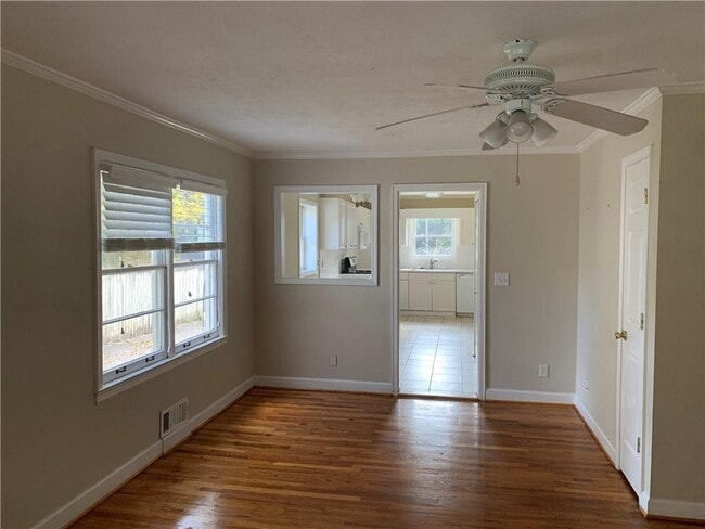 Building Photo - 1910 La Dawn Ln NW