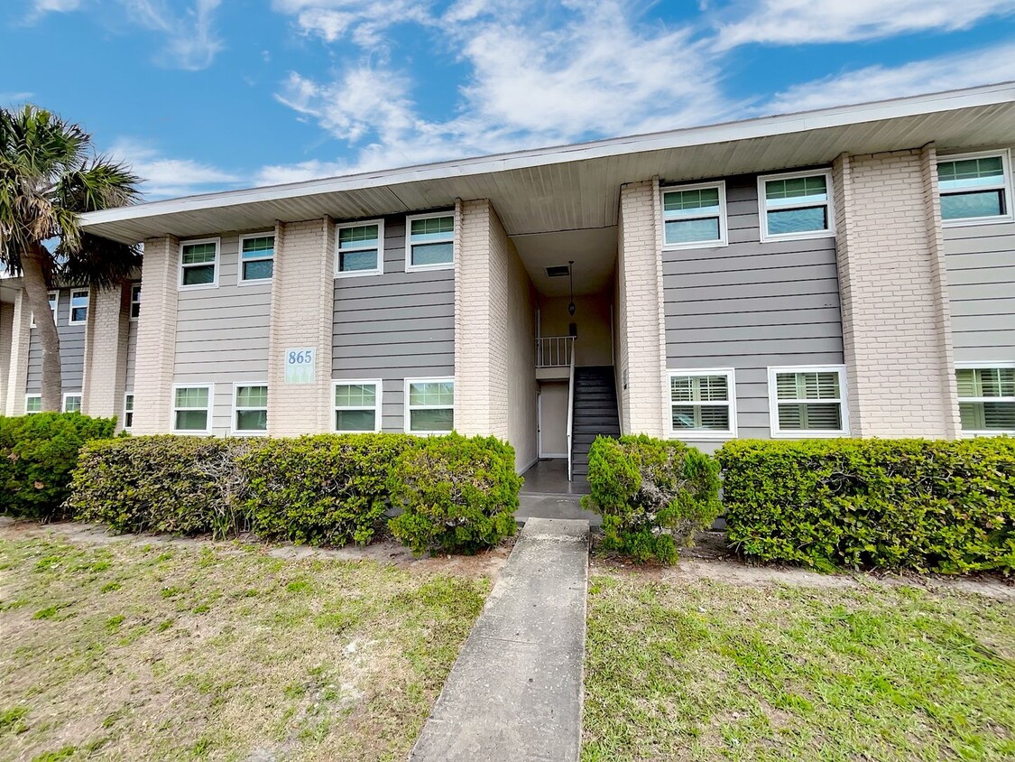 Foto principal - 3/2 Condo in Sky Lake near the Florida Mall