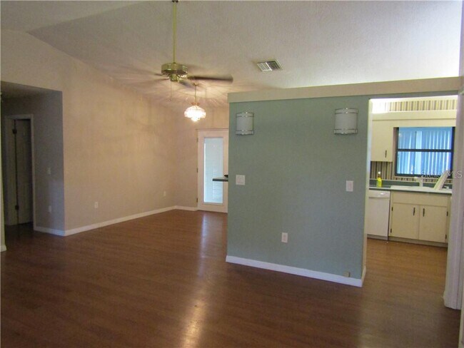 Building Photo - 95 Eastridge Dr