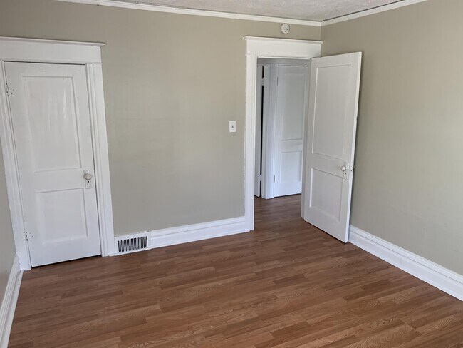 Foto del edificio - 515 W Hillsdale St