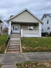 Building Photo - 215 E Wildwood Ave