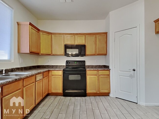 Building Photo - 3745 W Medlock Dr