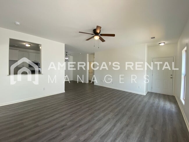 Foto del edificio - Home for Rent in Montgomery!!! Available t...