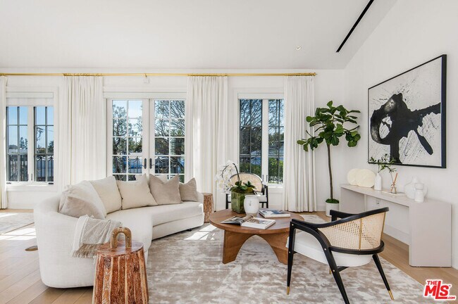 Foto del edificio - 15225 Palisades Village Ln
